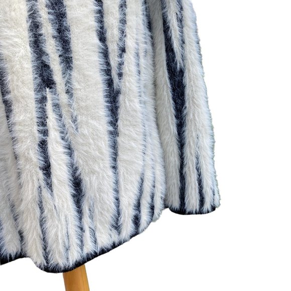 Anthropologie Cindy Eyelash Zebra Stripe Pullover Sz XS Animal Print  Mobwife - Picture 9 of 12